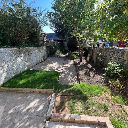 Littlehampton House - 4 Bedroom House Sleeps 8 Екстериор снимка